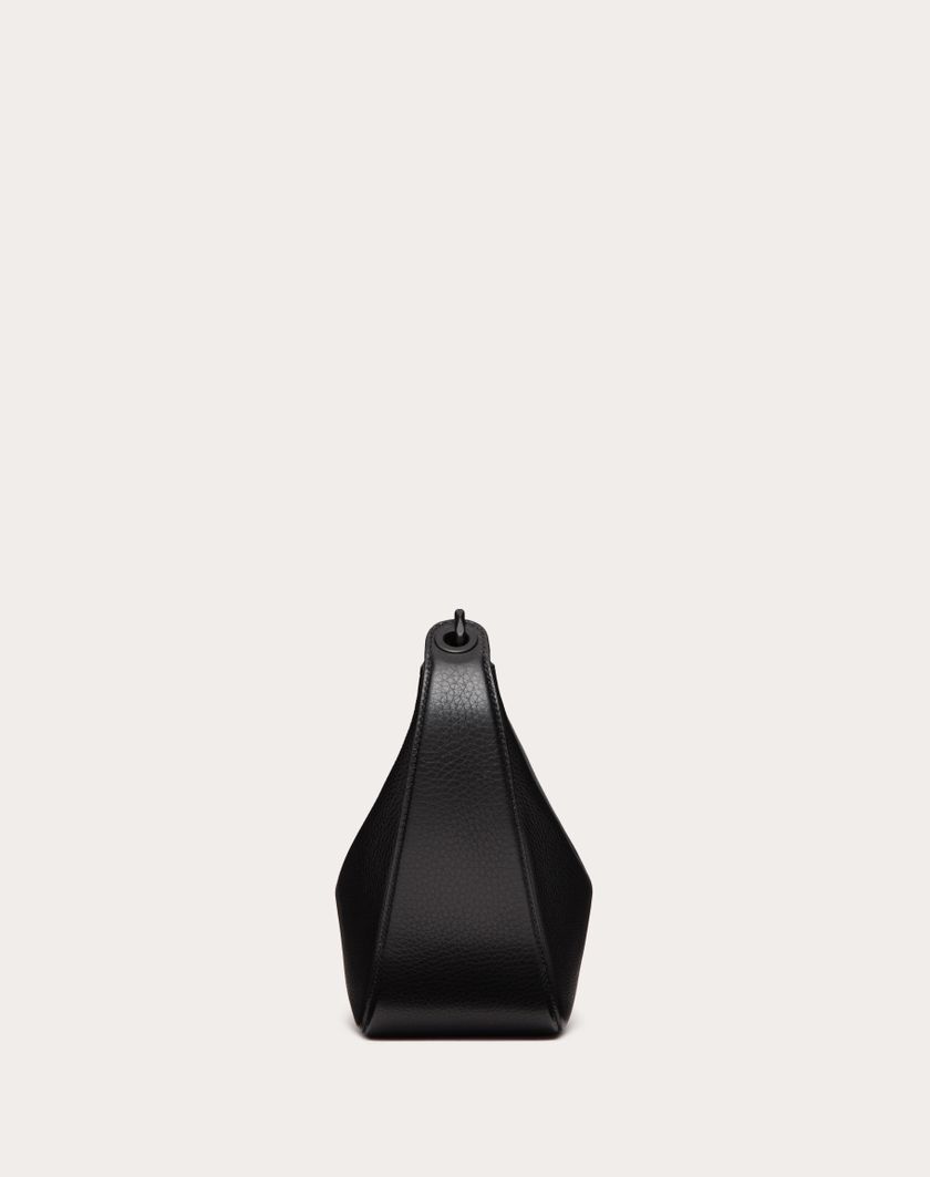 Valentino Handbags Hobo Piccola Vlogo Moon Bag In Vitello Granato Con Catena per Donna in Nero | Valentino IT Outlet