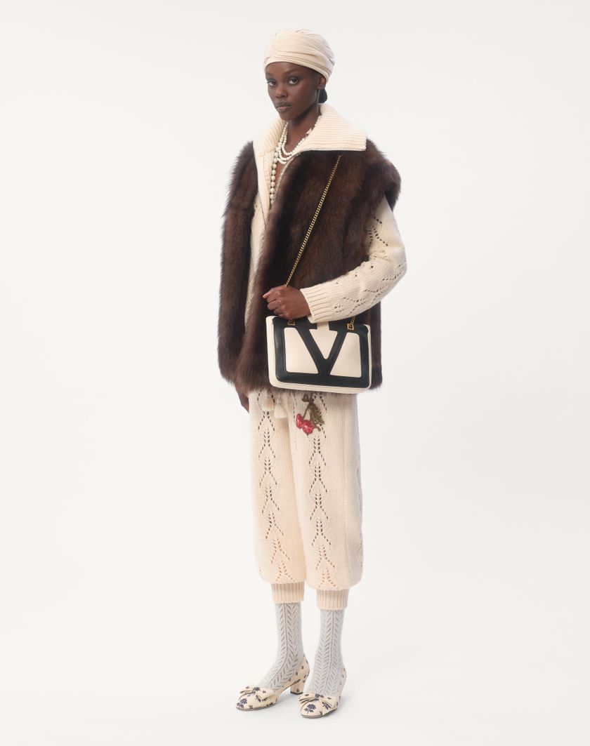 Valentino Handbags Gilet In Shearling per Donna in Marrone | Valentino IT Saldi Di Fabbrica