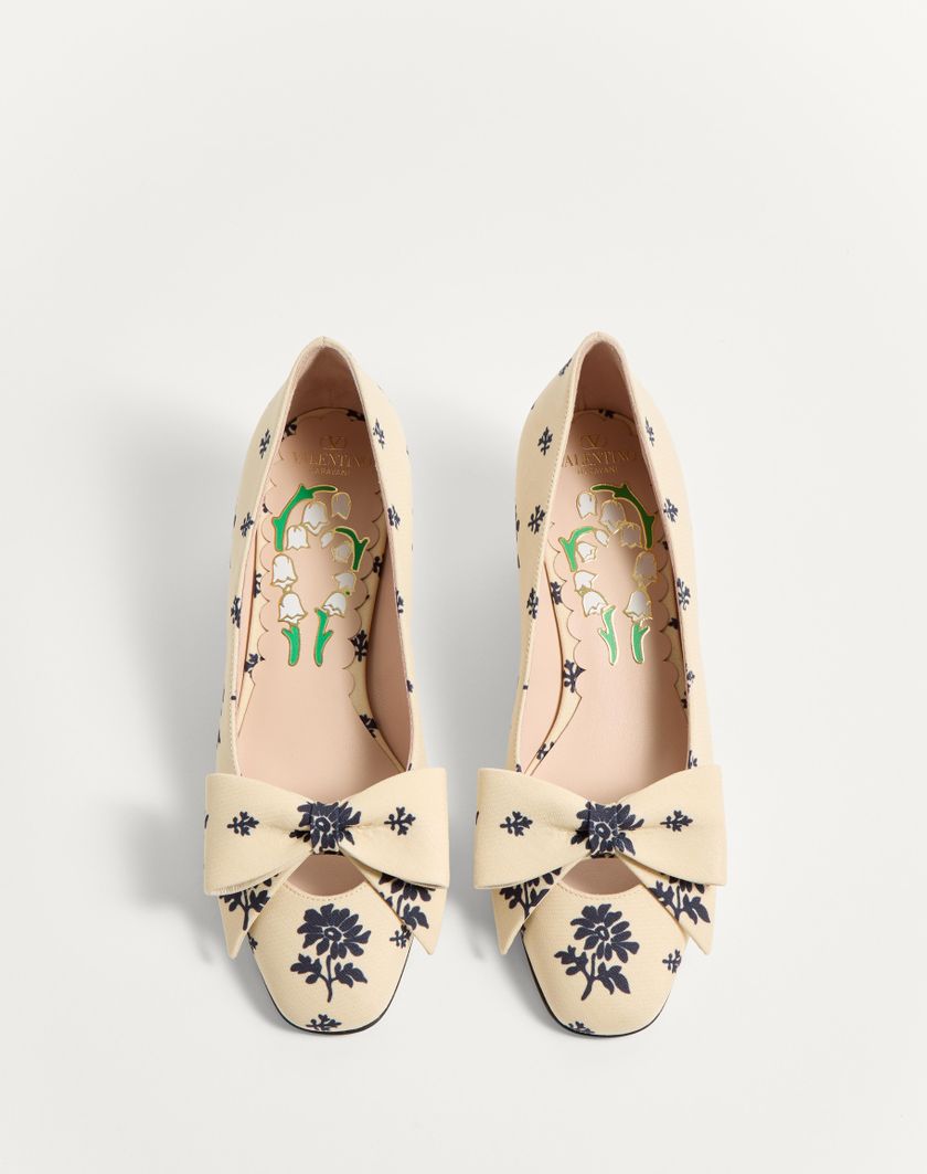 Valentino Handbags Décolleté Bowow In Tessuto Papier Floral 45mm per Donna in Avorio/blu | Valentino IT Offerte stagionali