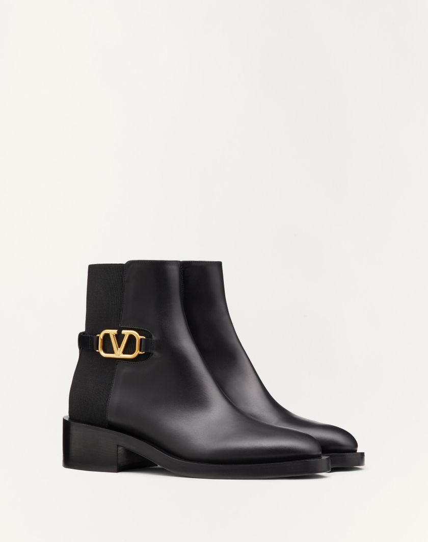 Valentino Handbags Stivaletto Vlogo Signature In Vitello 30mm per Donna in Nero | Valentino IT Fino al 50% di sconto