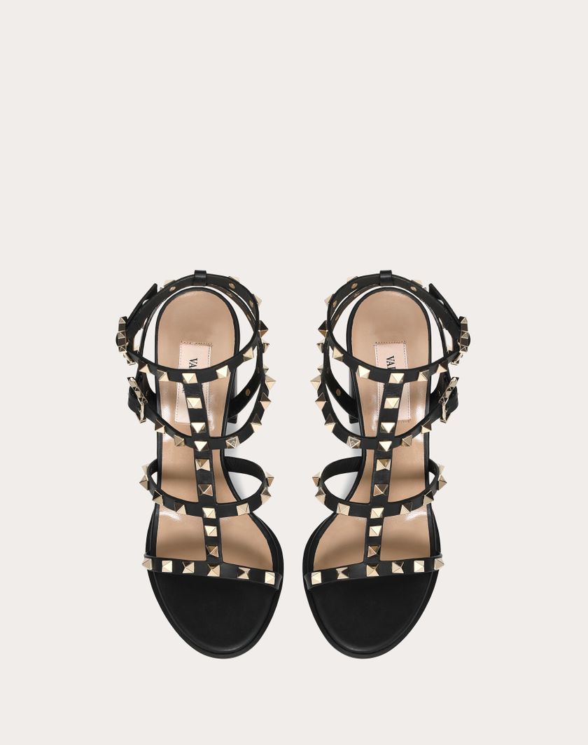 Valentino Handbags Sandalo Rockstud Con Cinturini 90mm per Donna in Poudre | Valentino IT Promozione