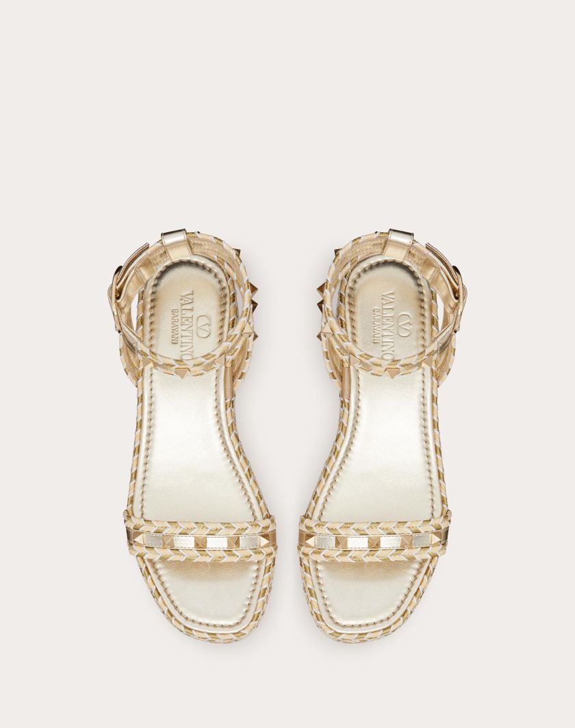 Valentino Handbags Sandalo Flatform Rockstud In Nappa Laminata 45mm per Donna in Naturale/avorio/oro/platino | Valentino IT Prezzo Ridotto