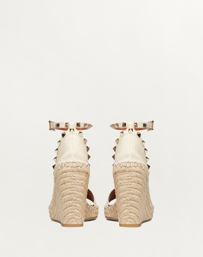 Valentino Handbags Sandalo Zeppa Rockstud Double In Vitello Granato 105mm per Donna in Poudre | Valentino IT Convenienza