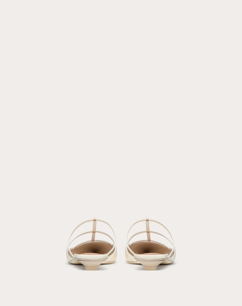 Valentino Handbags Mule Rockstud Wispy In Vitello 20mm per Donna in Avorio | Valentino IT Bestseller