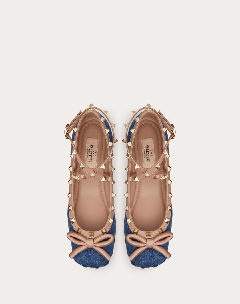 Valentino Handbags Ballerina Rockstud In Denim per Donna in Rose Cannelle | Valentino IT ACQUISTA ORA
