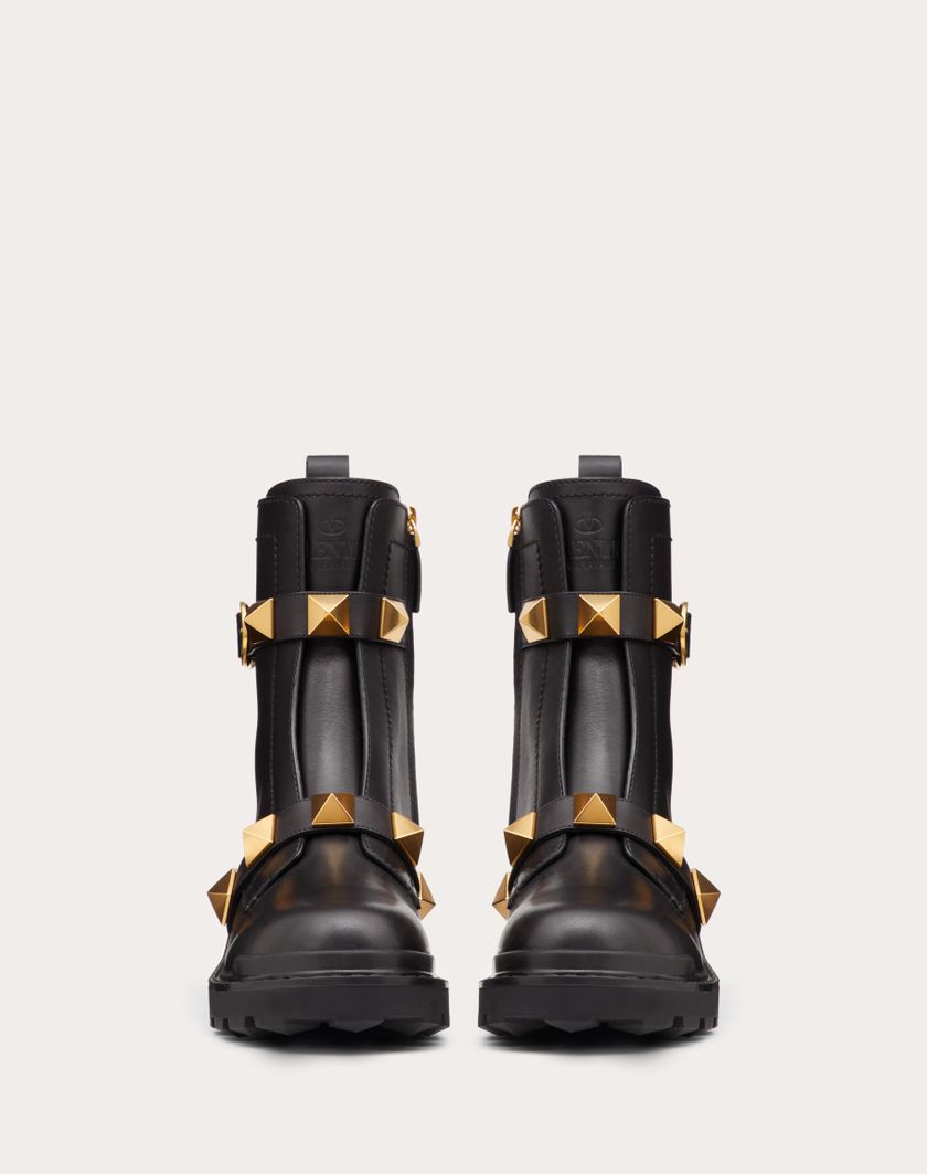 Valentino Handbags Combat Boot Roman Stud In Vitello 40mm per Donna in Nero | Valentino IT Negozi Online