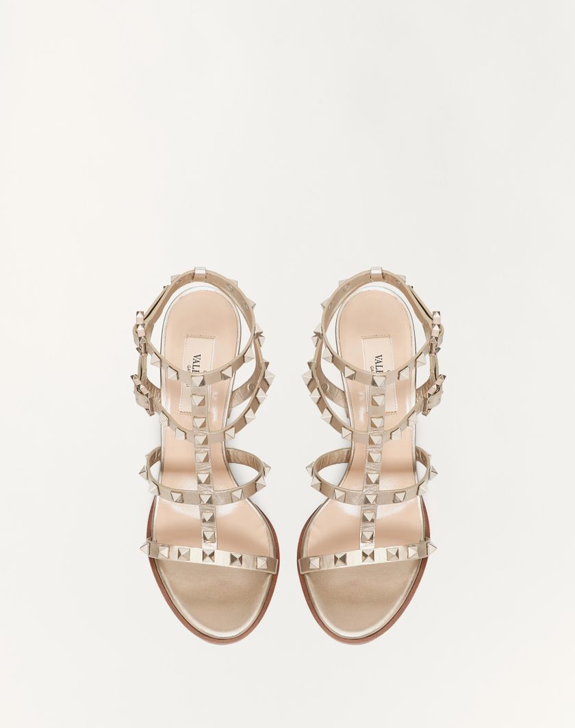 Valentino Handbags Sandalo Rockstud In Vitello Metallizzato Con Cinturini 90mm per Donna in Skin | Valentino IT Affare Del Giorno
