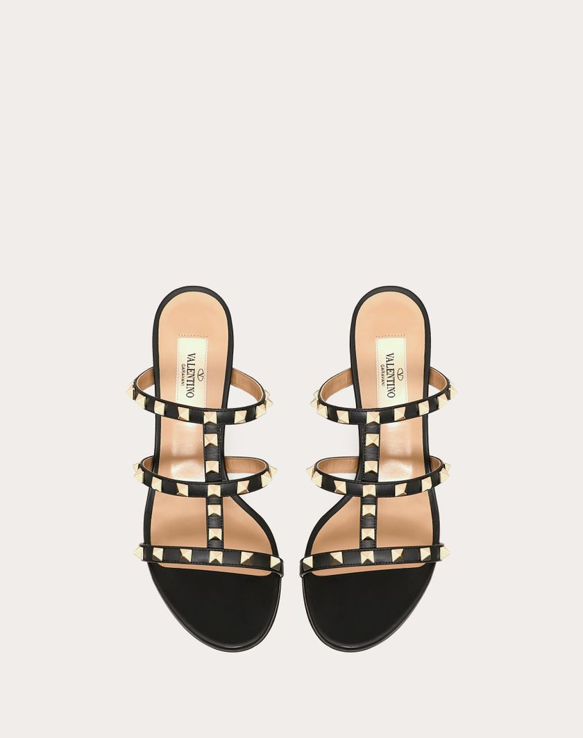 Valentino Handbags Sandalo Slider Rockstud In Vitello 60mm per Donna in Mandorla | Valentino IT Sottocosto