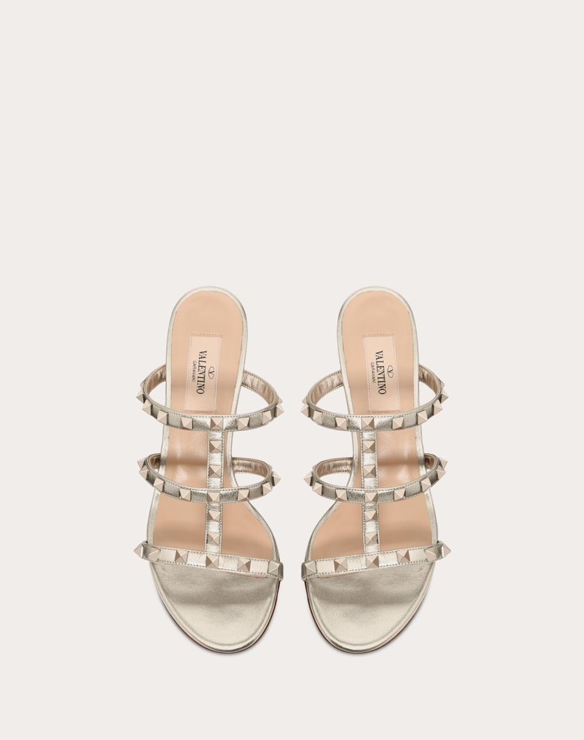Valentino Handbags Sandalo Slider Rockstud In Vitello Metallizzato 60mm per Donna in Skin | Valentino IT Convenienza