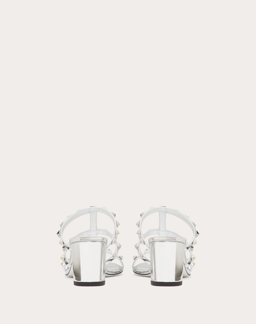 Valentino Handbags Sandalo Slider Rockstud In Specchio 60mm per Donna in Argento | Valentino IT Novità