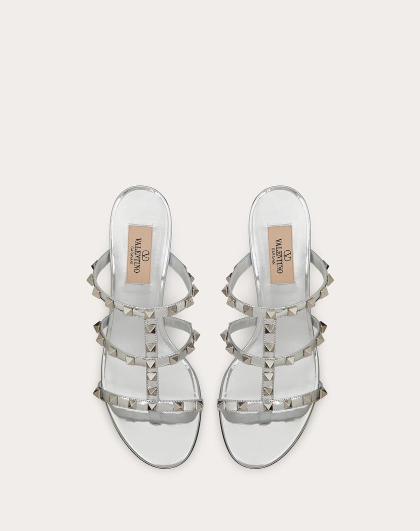 Valentino Handbags Sandalo Slider Rockstud In Specchio 60mm per Donna in Argento | Valentino IT Novità