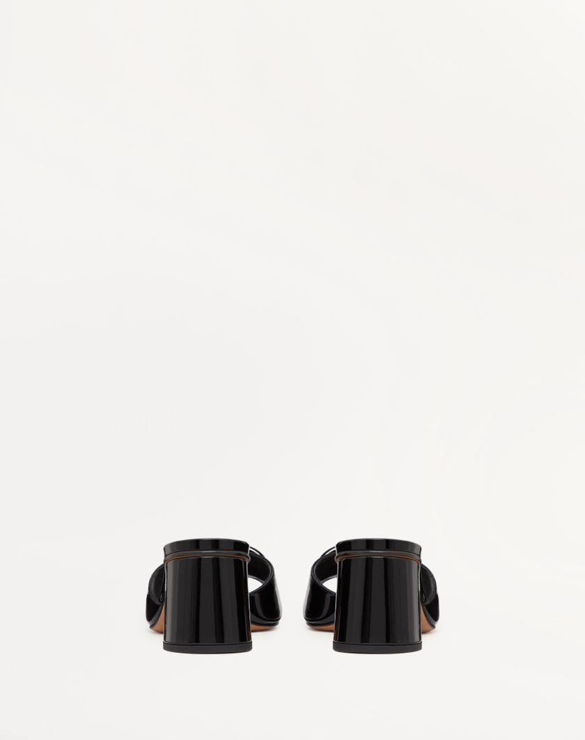 Valentino Handbags Sandalo Slide Vlogo Signature In Vernice 60mm per Donna in Nero | Valentino IT Economico