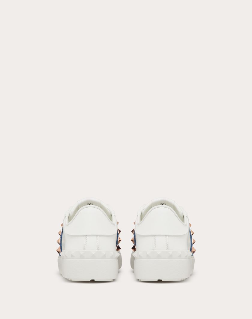 Valentino Handbags Sneaker Rockstud Untitled In Vitello Con Banda In Denim per Donna in Denim/bianco | Valentino IT Offerta esclusiva