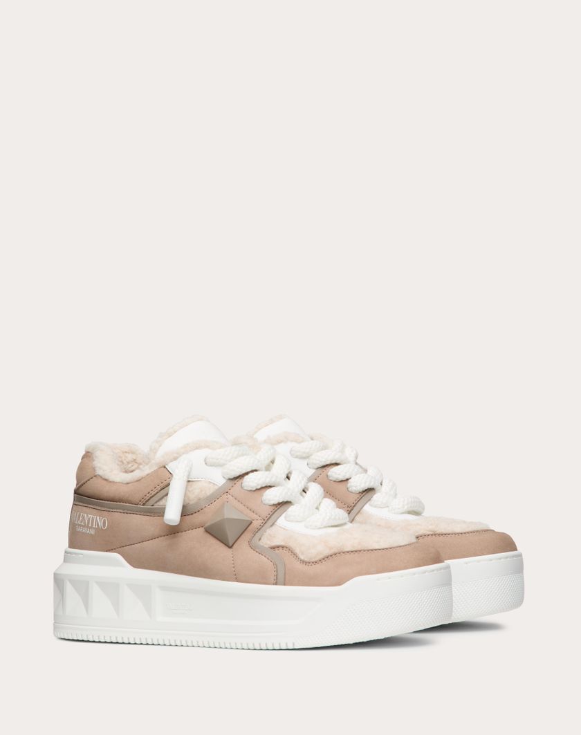 Valentino Handbags Sneaker One Stud Xl In Nabuk E Lana per Donna in Beige/naturale/bianco | Valentino IT Offerta Giorno del Papà