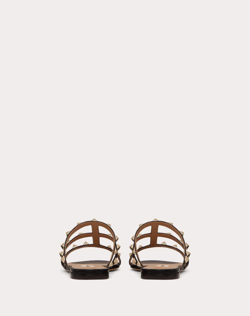 Valentino Handbags Sandalo Slider Basso Rockstud In Vitello per Donna in Nero | Valentino IT Bestseller