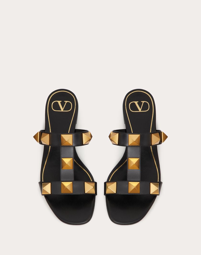 Valentino Handbags Sandalo Slide Basso Roman Stud In Vitello per Donna in Nero | Valentino IT Offerte giornaliere