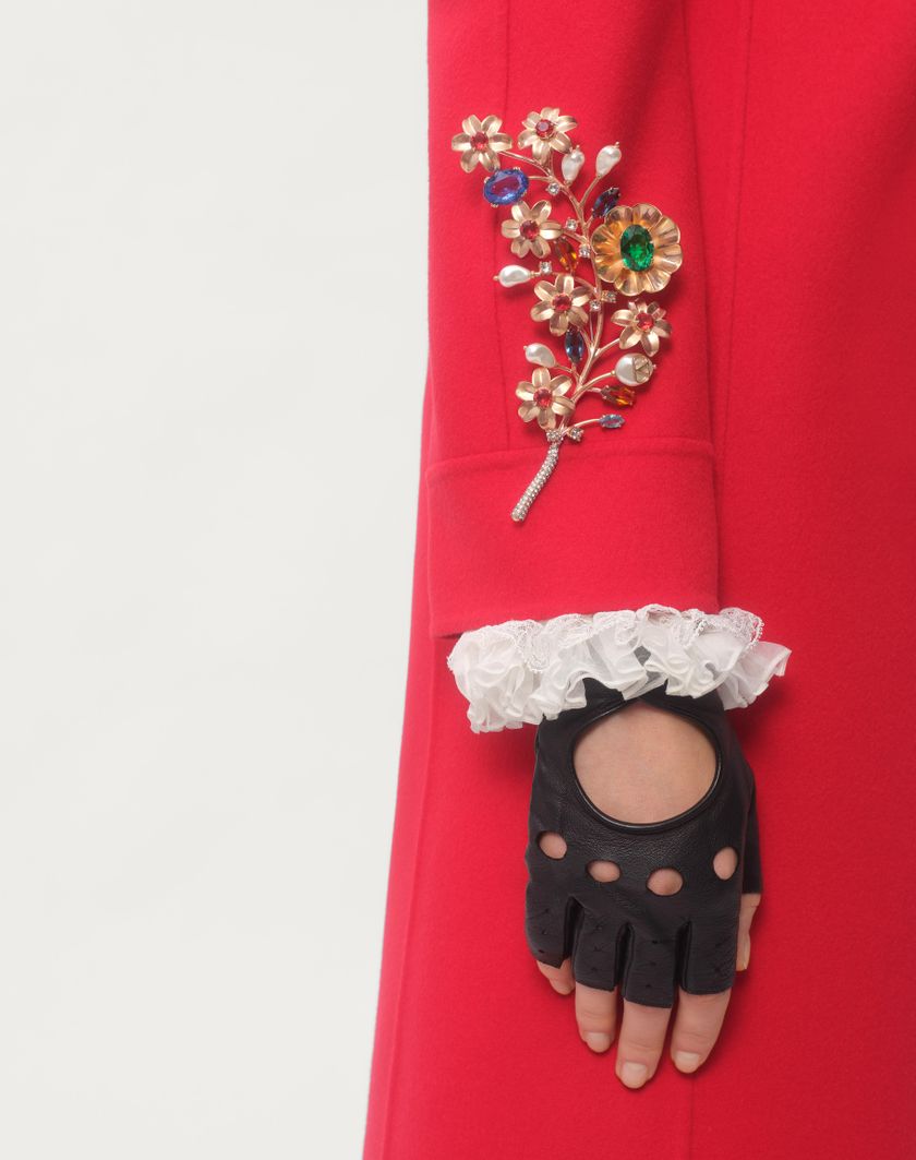 Valentino Handbags Spilla Papier Floral In Metallo Perla E Cristalli Swarovski® per Donna in Multicolor | Valentino IT ACQUISTA ORA