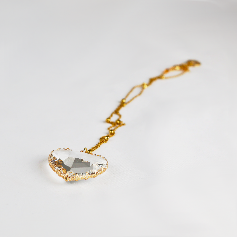 ALMALA GIROCOLLO SACRO CUORE | CRYSTAL Presa