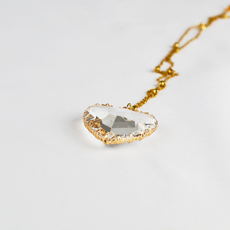 ALMALA GIROCOLLO SACRO CUORE | CRYSTAL Presa