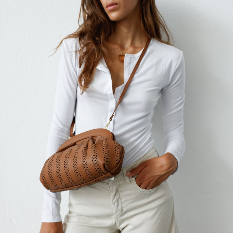 ALMALA ABIGAIL WINTER | COGNAC Moda