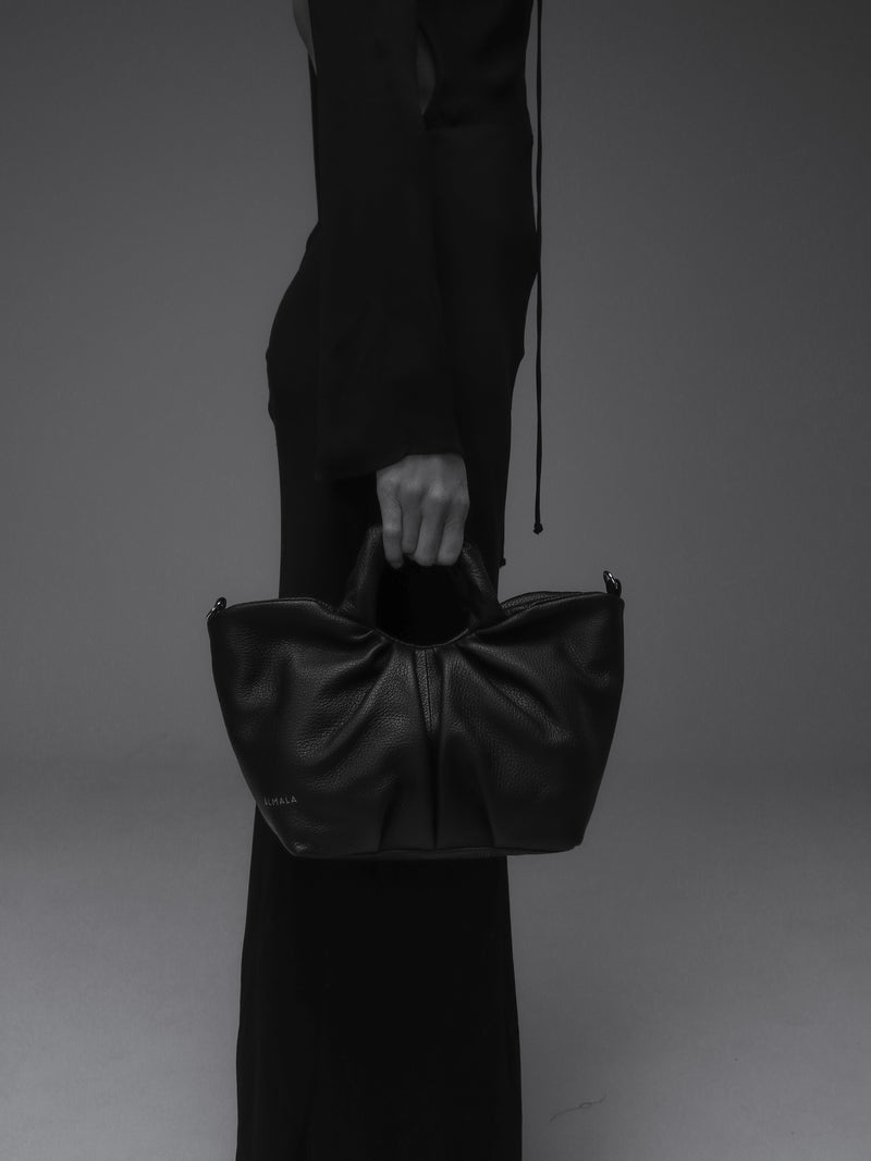 ALMALA KOURTNEY | ALBICOCCA Qualità