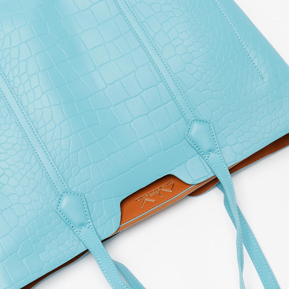 Alv by alviero martini Shopping bag large debossed passport ALV by Alviero Martini – ALVB9901 Hotsell