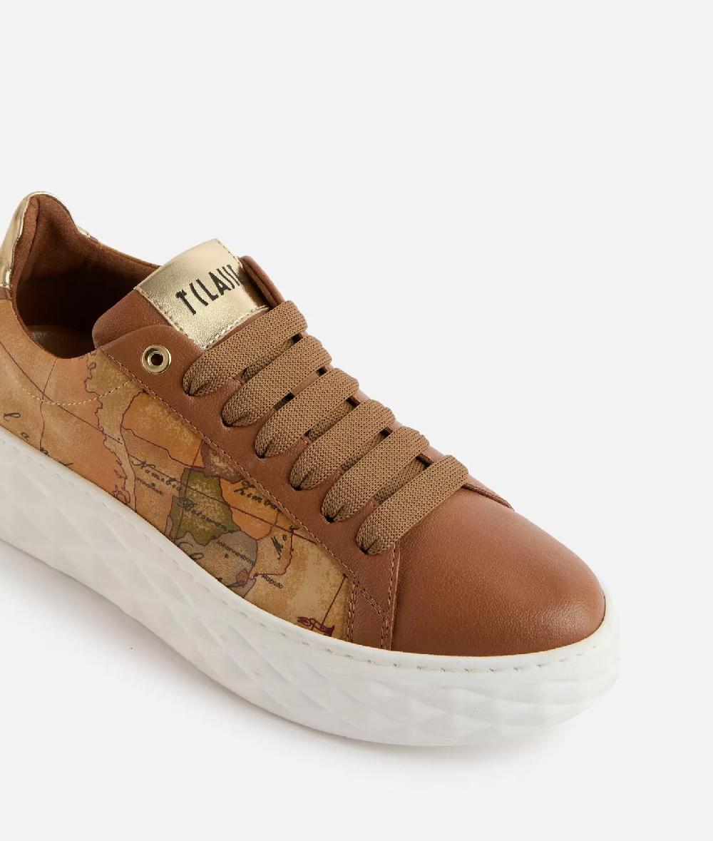 Alviero martini 1a classe Sneakers in eco nappa con lati Geo Classic Castagna Duty-free