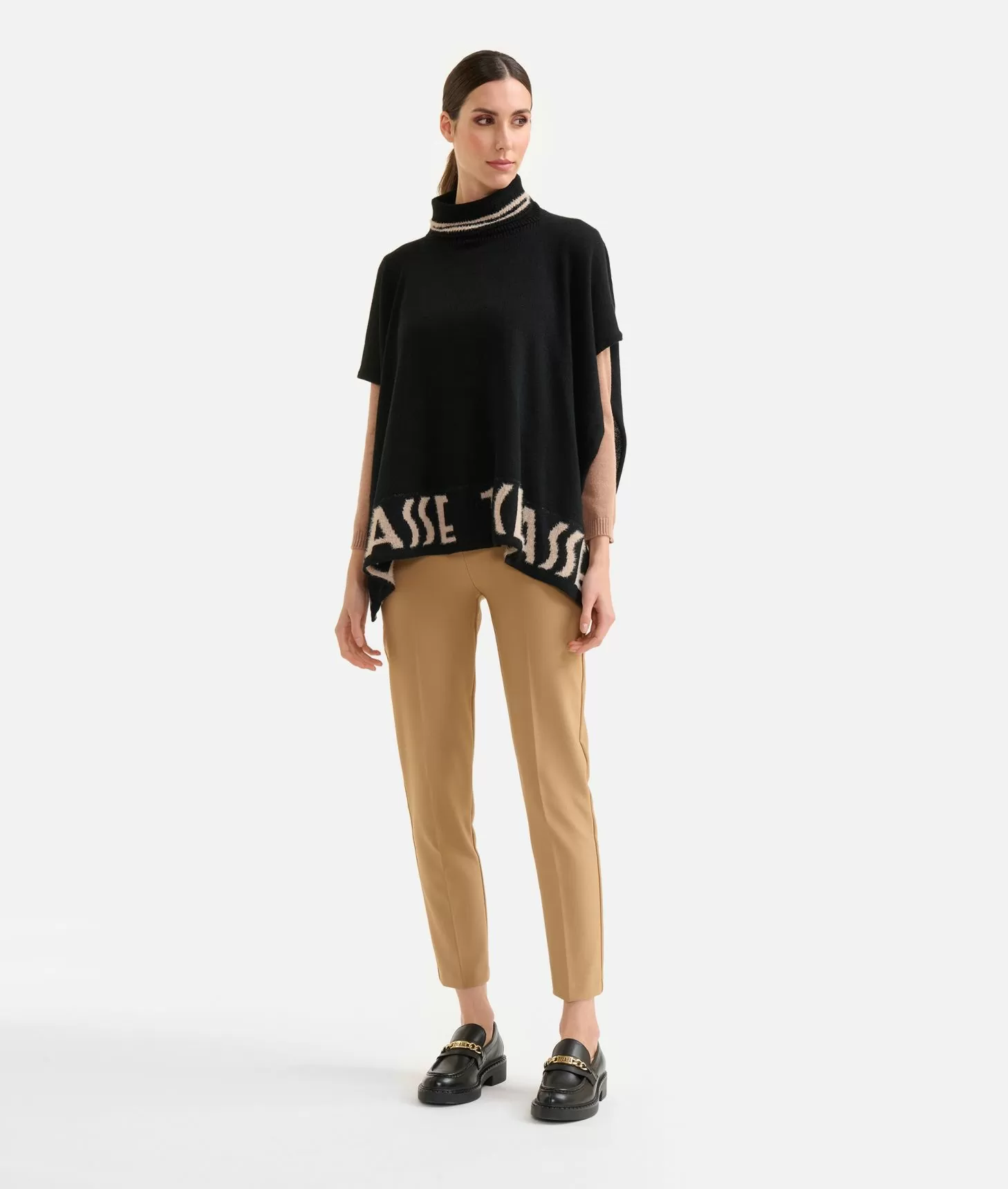 Alviero martini 1a classe Poncho a collo alto con logo Nero Offerta Giorno del Papà
