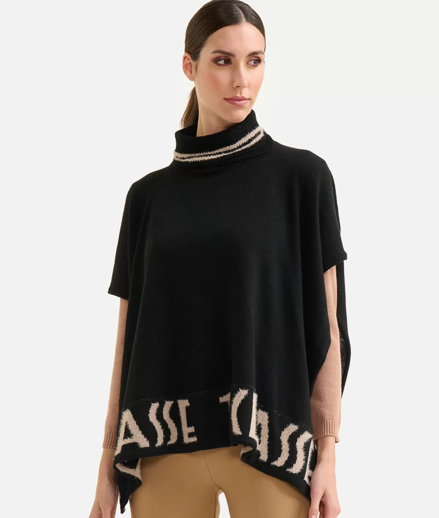 Alviero martini 1a classe Poncho a collo alto con logo Nero Offerta Giorno del Papà